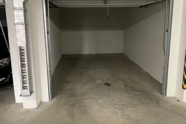 Garage/Parking in Sofiya, Centyr