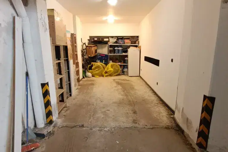 Гараж/Паркомясто в София, Кръстова вада