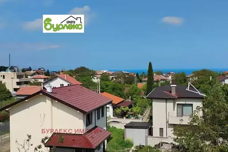 House in Varna, Alen Mak