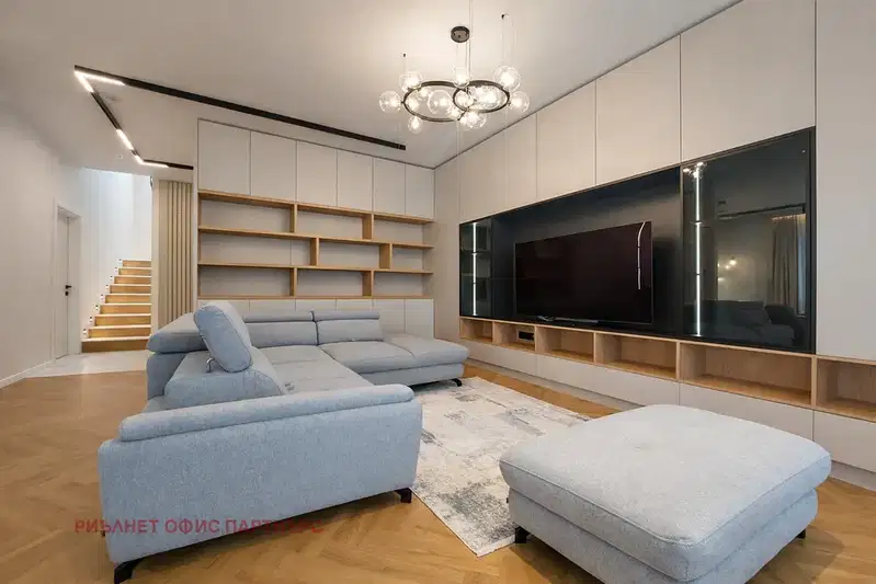 House in област София, Novi Han