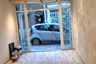 Магазин в Пловдив, Център