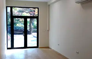 Магазин в София, Център