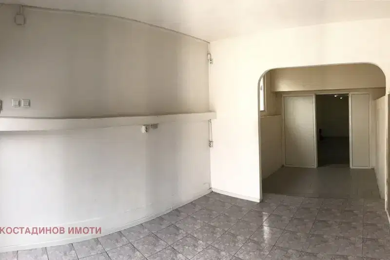 Shop in Plovdiv, Centyr