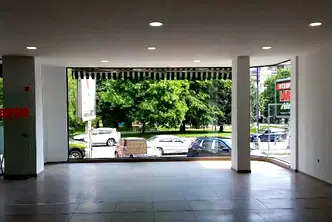 Магазин в Пазарджик, Идеален център