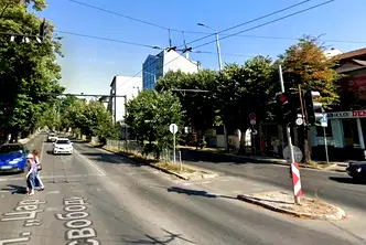 Магазин във Варна, ВИНС-Червен площад