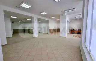Магазин във Варна, Владислав Варненчик 1