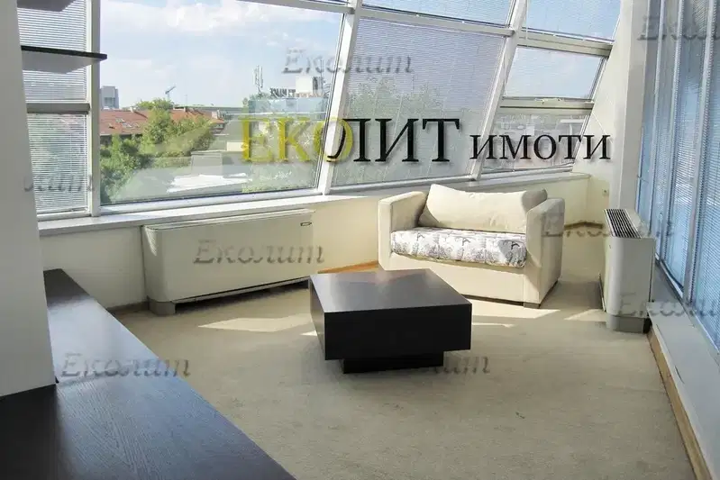 5-bedroom apartment in Sofiya, Doktorski Pametnik
