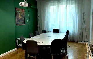 Офис в София, Център
