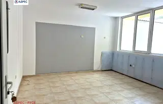 Офис в Русе, Център