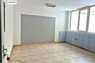 Офис в Русе, Център