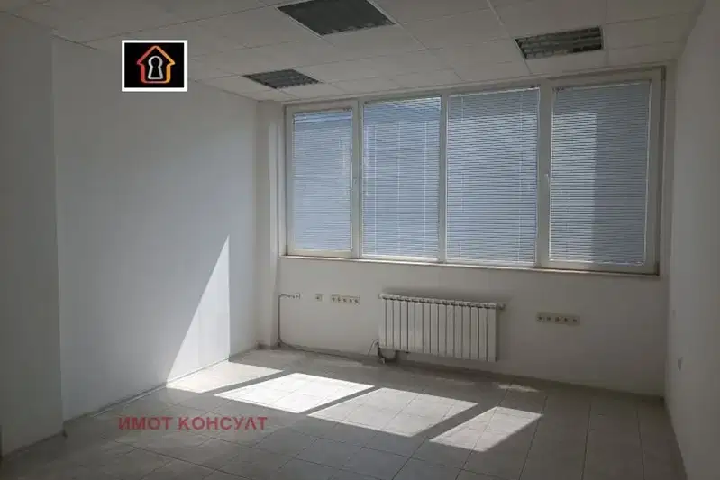 Офис във Враца, Център