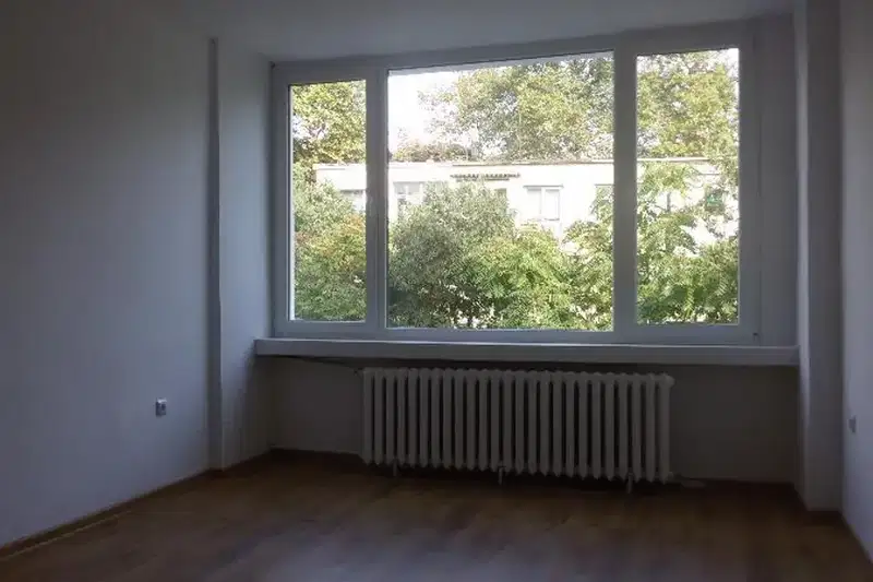 Office in Varna, Centyr