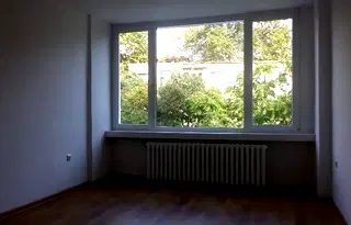 Офис във Варна, Център