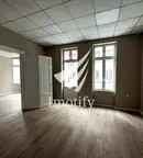 Офис в София, Център