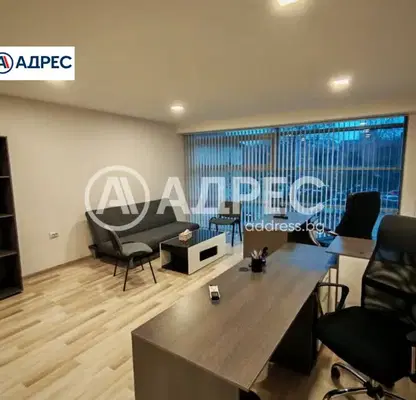 Photo 3 — Office in Раз, Център