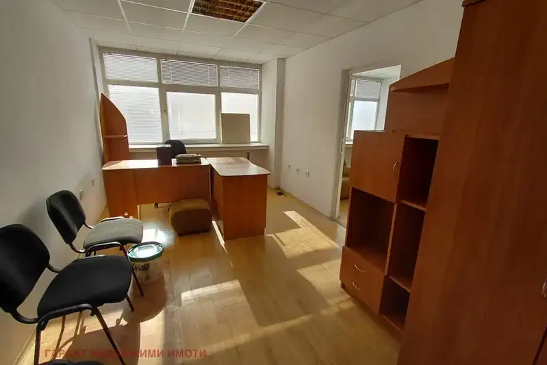 Office in Gabrovo, Centyr