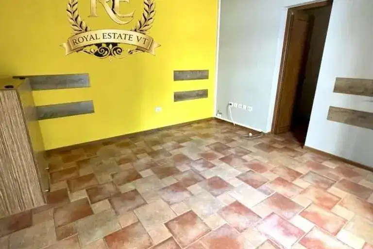 Офис във Велико Търново, Център