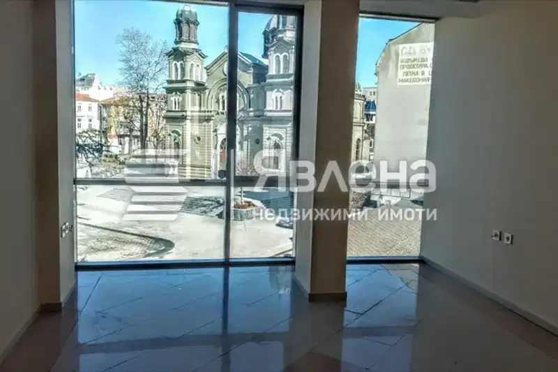 Office in Burgas, Centyr