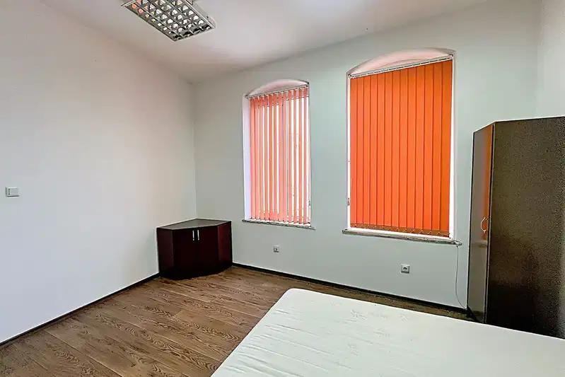 Офис в Габрово, Център