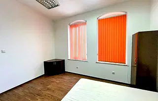 Офис в Габрово, Център