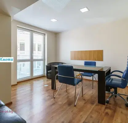 Photo 2 — Office in Ruse, Centyr