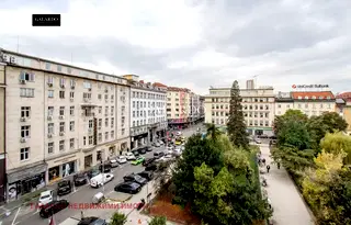Офис в София, Център