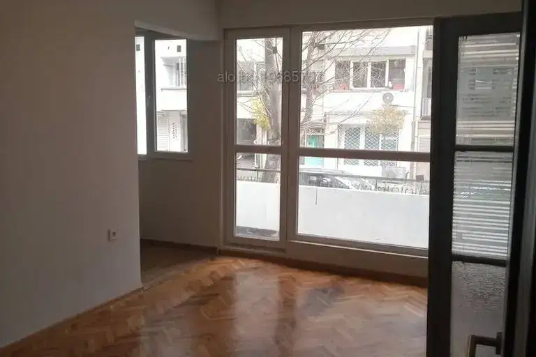 Office in Burgas, Centyr