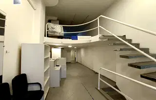 Офис в София, Докторски паметник