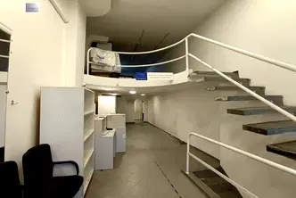 Офис в София, Докторски паметник