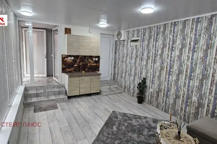 Office in Pleven, Idealen Centyr
