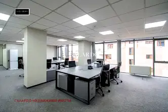 Офис в София, Изток