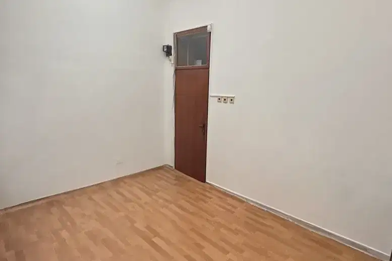 Офис в Добрич, Кралска зона