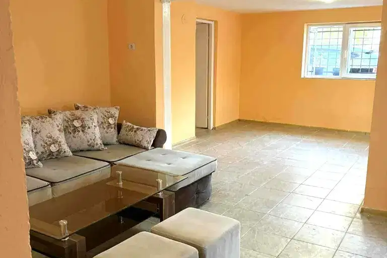 Office in Plovdiv, Kyrshiyaka