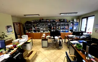Офис в София, Лагера