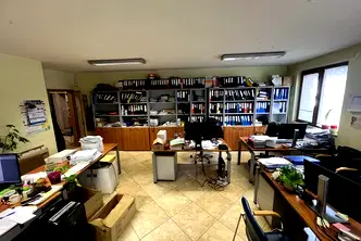 Офис в София, Лагера