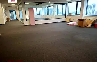 Офис в София, Летище София