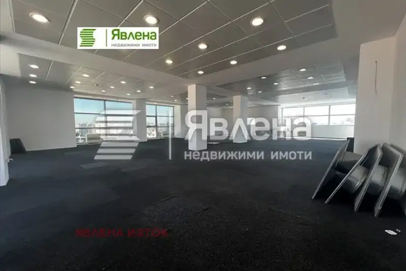 Офис в София, Левски