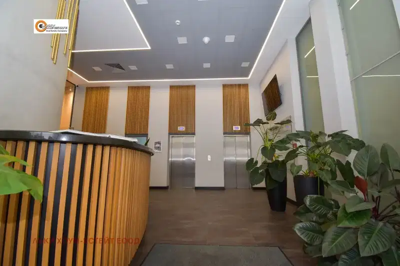 Офис в София, Левски В