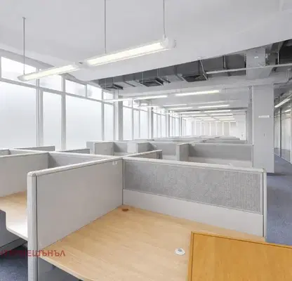 Photo 2 — Office in Sofiya, Reduta