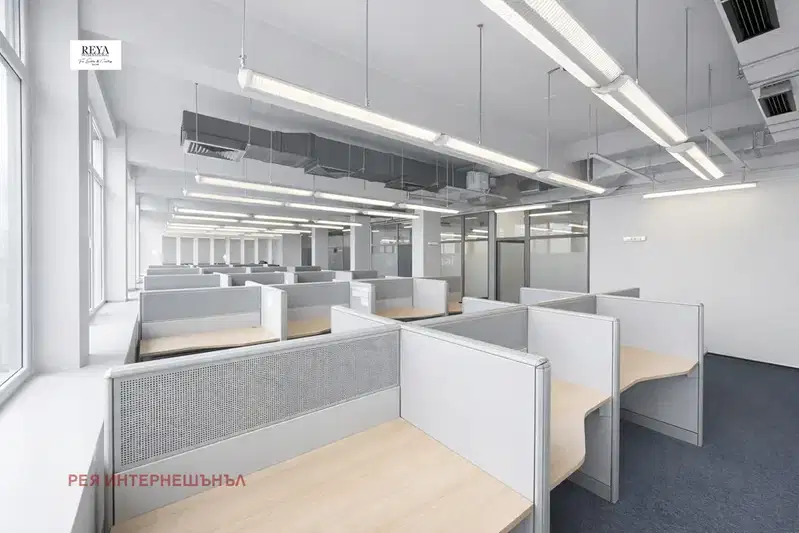 Офис в София, Редута