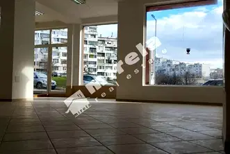 Офис във Варна, Владислав Варненчик 1
