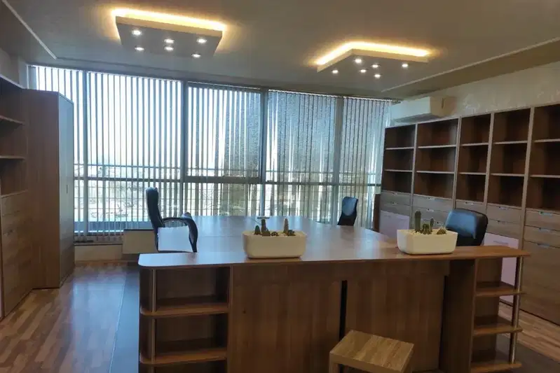Office in Sofiya, Vrajdebna