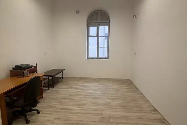 Офис в Пловдив, Карлово