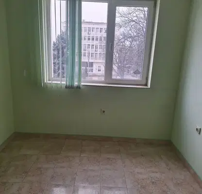 Photo 3 — Office in Oblast Vraca, Mezdra