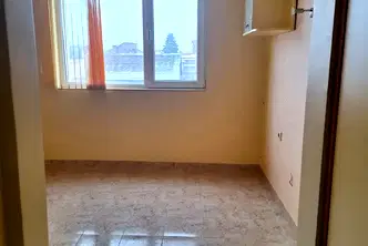 Офис във Враца, Мездра