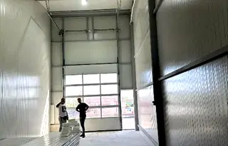 Промишлена сграда във Варна, Метро