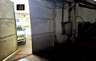 Промишлена сграда във Враца, Складова база