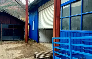 Промишлена сграда в Смолян, Средок