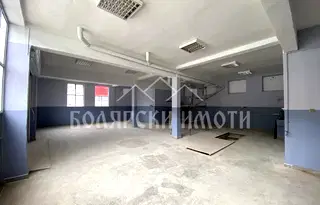 Склад във Велико Търново, Чолаковци