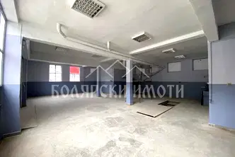 Склад във Велико Търново, Чолаковци